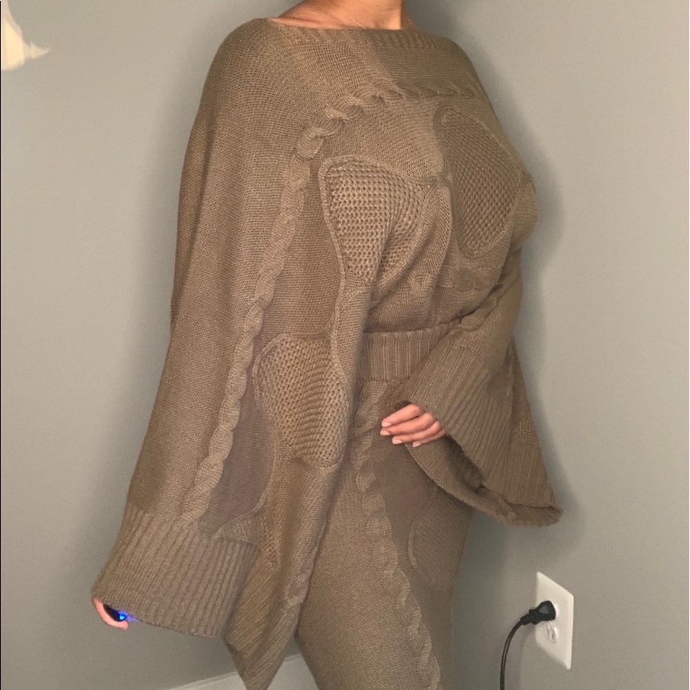 Sweater Set - image 4